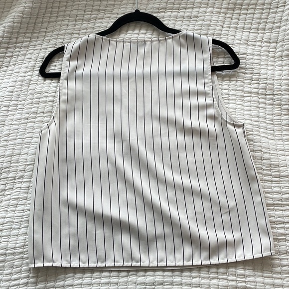 Babaton Murphy Blouse - Picture 7 of 7